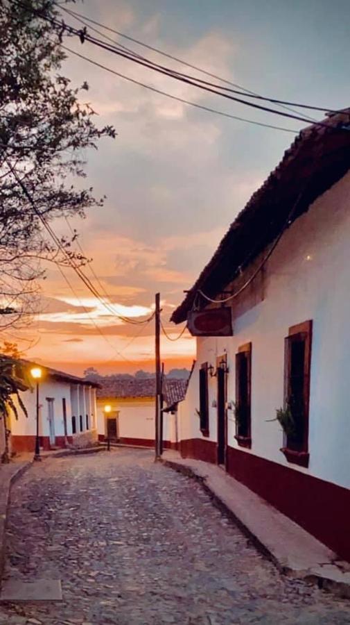 Hotel De Cervantes San Sebastián del Oeste المظهر الخارجي الصورة