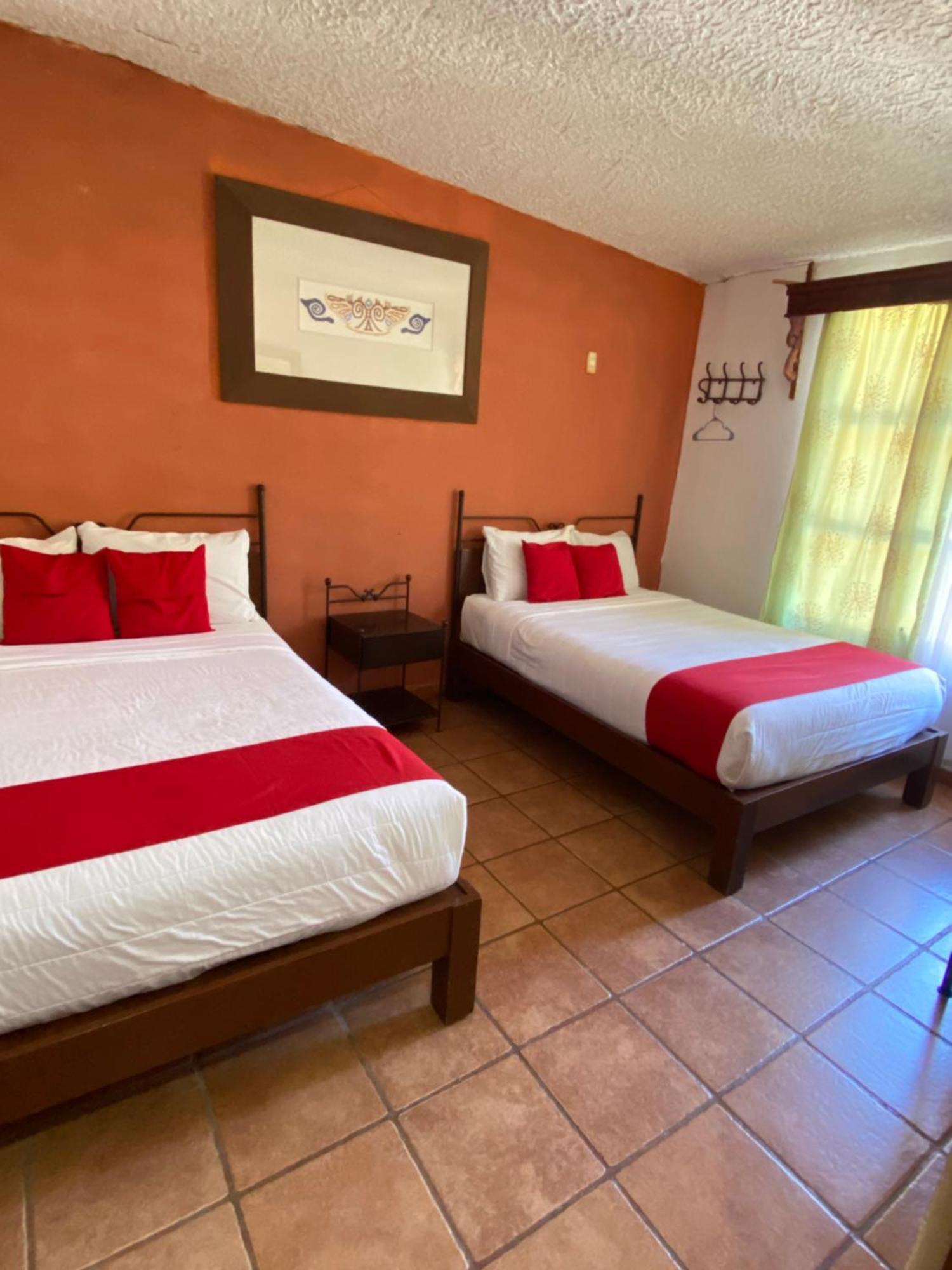 Hotel De Cervantes San Sebastián del Oeste الغرفة الصورة